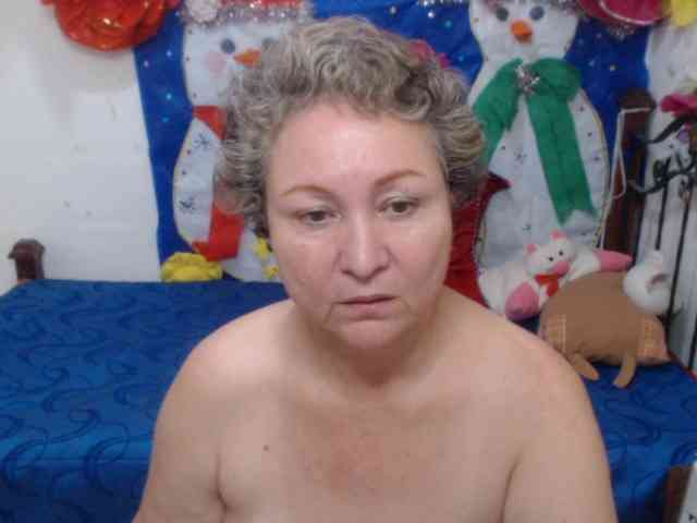 LADYQUEEN520 LADYQUEEN520