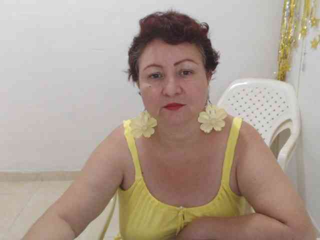LADYQUEEN520 webcam