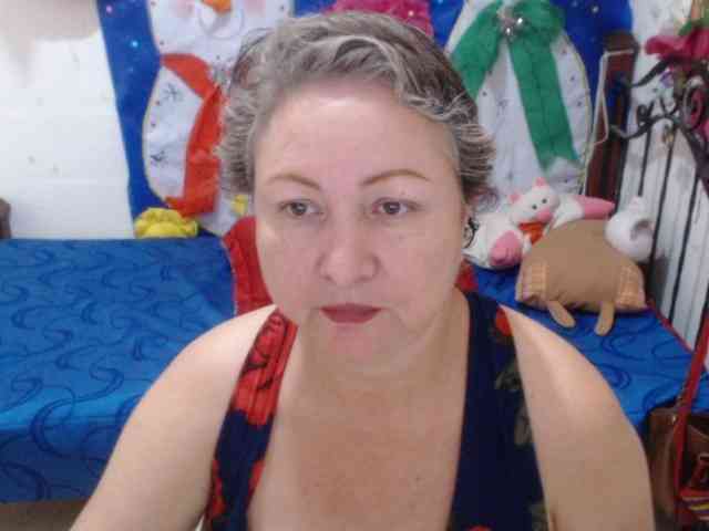 LADYQUEEN520 LADYQUEEN520