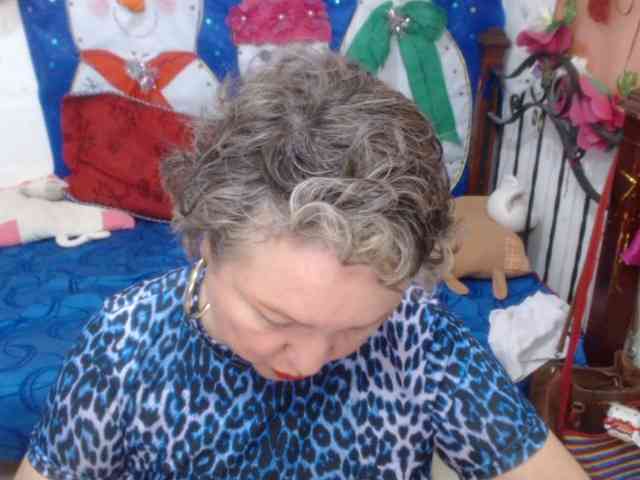 LADYQUEEN520 LADYQUEEN520