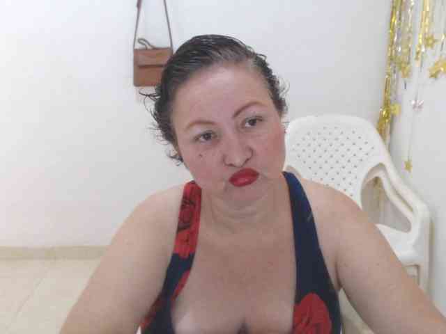 LADYQUEEN520 webcam