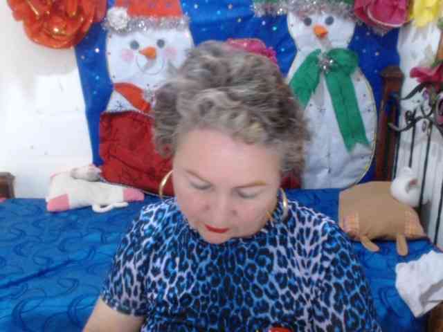 LADYQUEEN520 LADYQUEEN520