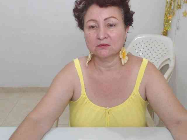 LADYQUEEN520 webcam