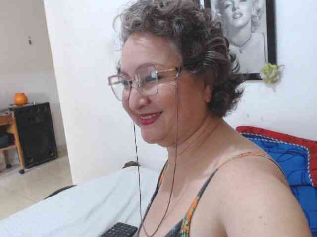 LADYQUEEN520 LADYQUEEN520