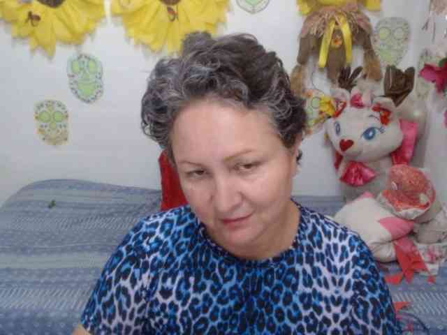 LADYQUEEN520 LADYQUEEN520