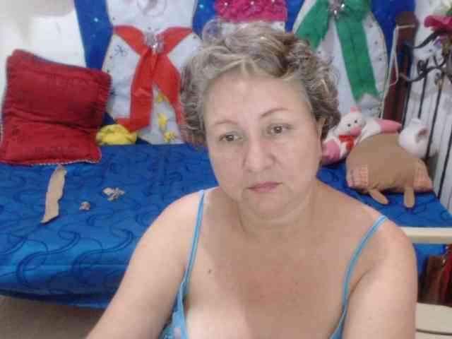 LADYQUEEN520 LADYQUEEN520