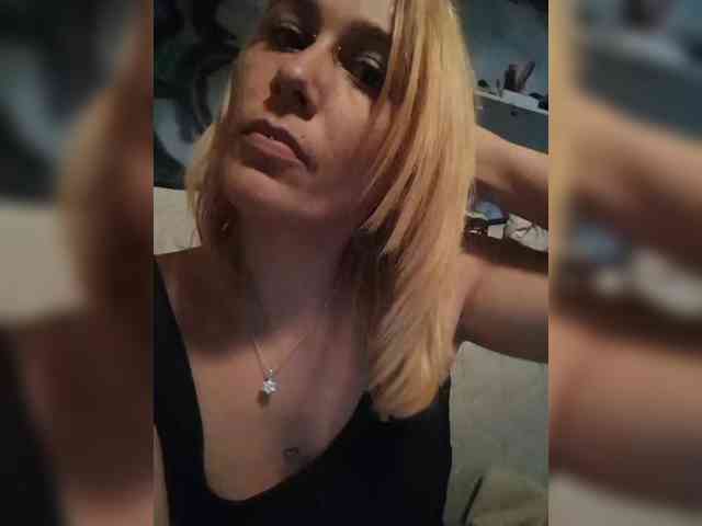 Onatoki Live Webcam on BongaCams