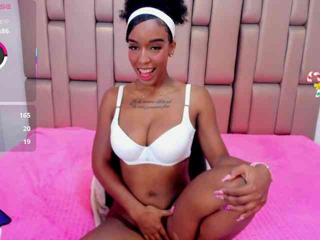 GeorginaStark webcam