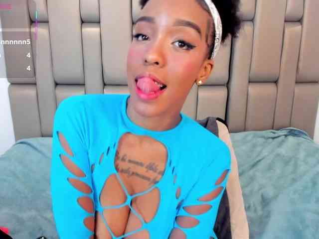 GeorginaStark webcam