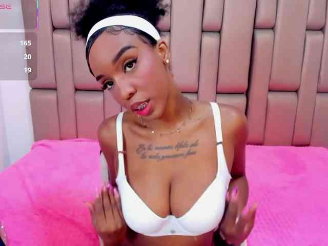 GeorginaStark webcam