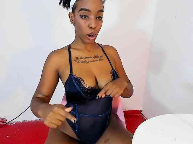 GeorginaStark webcam