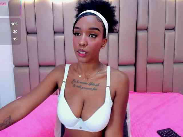 GeorginaStark webcam