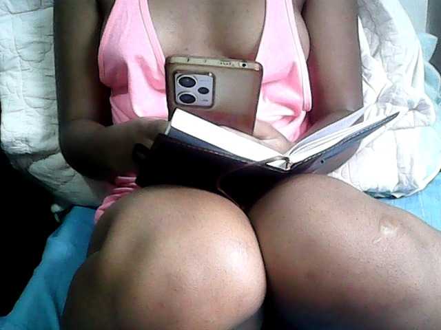 Missaudreys's BongaCams show and profile