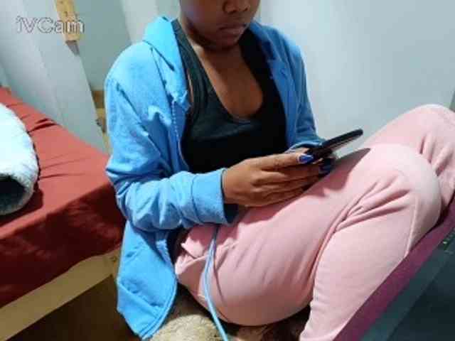Missaudreys Live Webcam on BongaCams