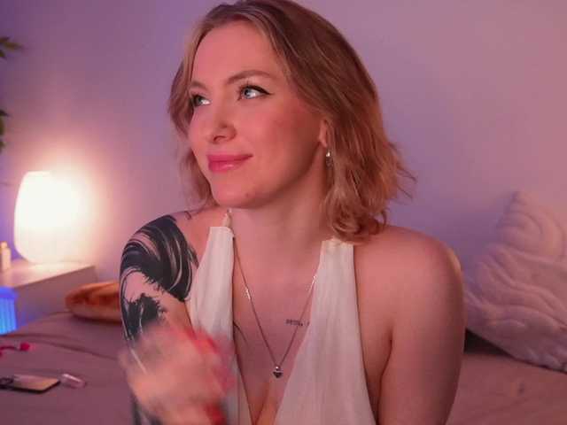 TouchMyAss's BongaCams show and profile