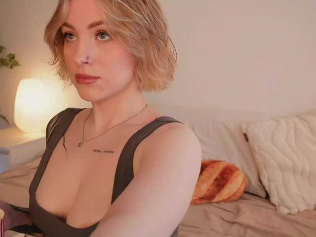 TouchMyAss's BongaCams show and profile