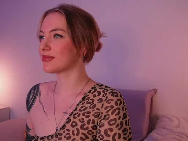 TouchMyAss's BongaCams show and profile