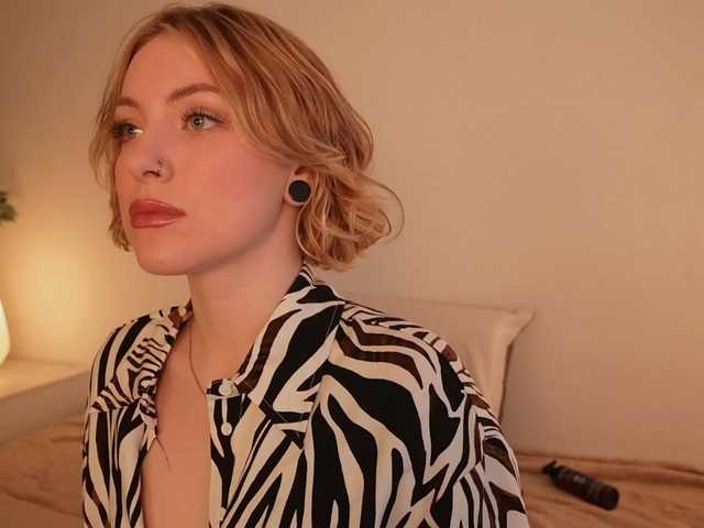 TouchMyAss's BongaCams show and profile