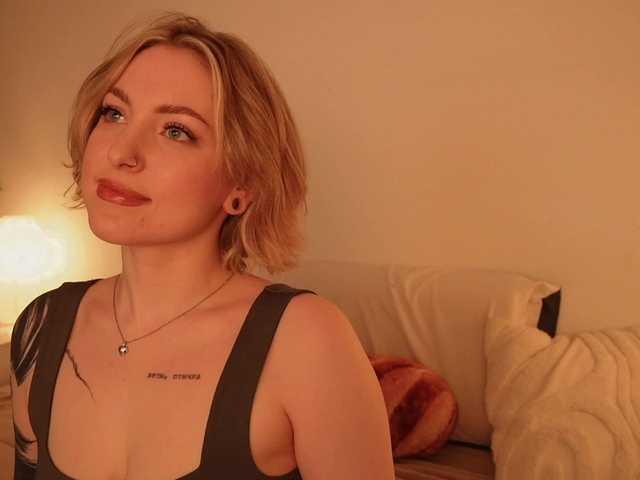 TouchMyAss's BongaCams show and profile