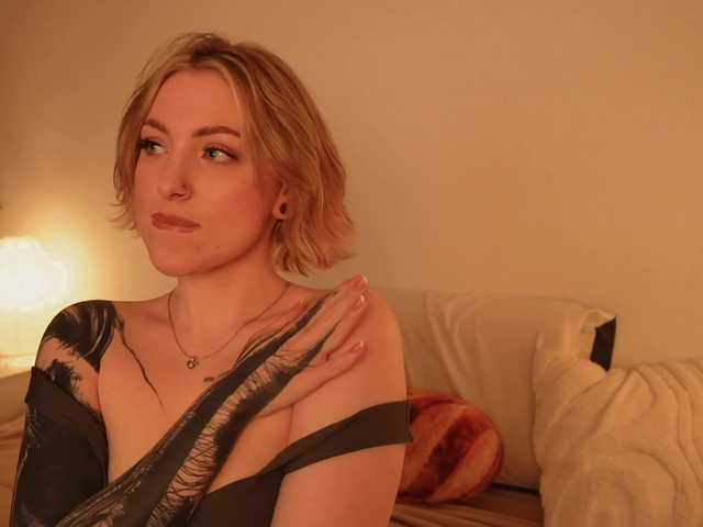 TouchMyAss's BongaCams show and profile