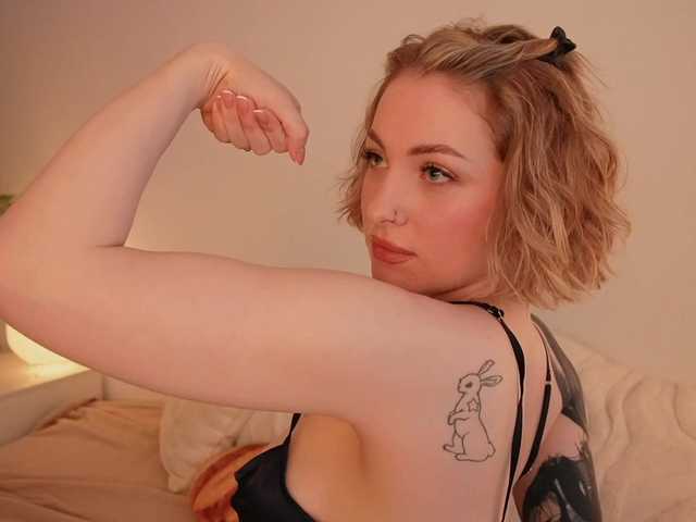 TouchMyAss's BongaCams show and profile