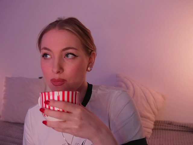 TouchMyAss's BongaCams show and profile