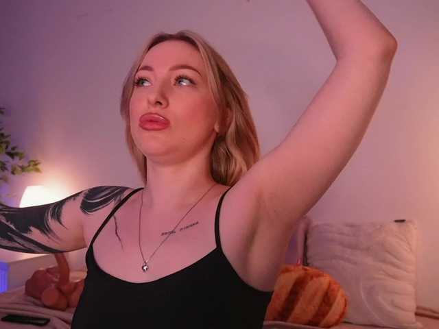 TouchMyAss's BongaCams show and profile