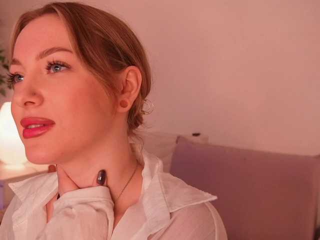 TouchMyAss's BongaCams show and profile