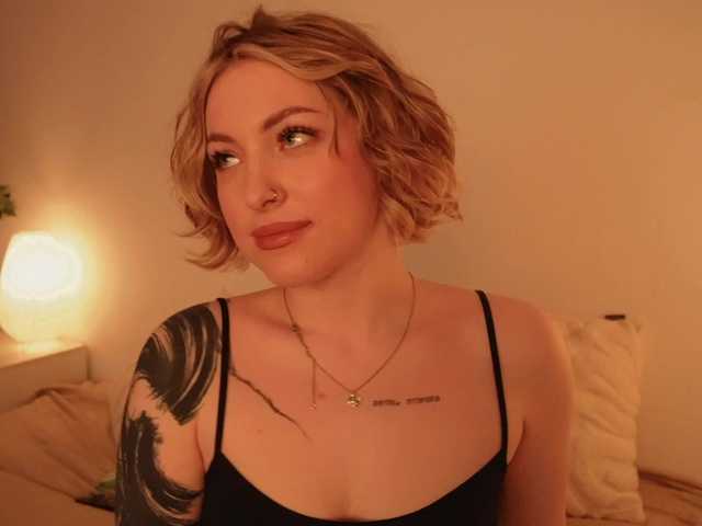 TouchMyAss's BongaCams show and profile