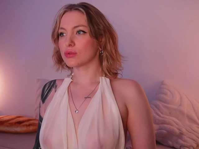 TouchMyAss's BongaCams show and profile