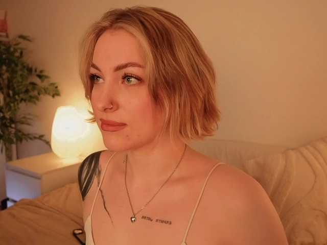 TouchMyAss's BongaCams show and profile