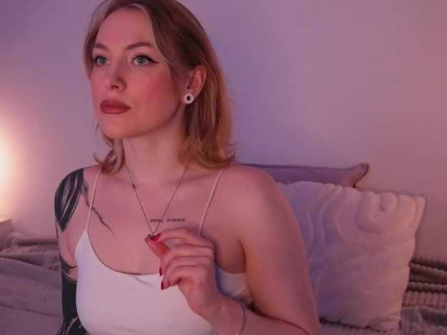 TouchMyAss's BongaCams show and profile