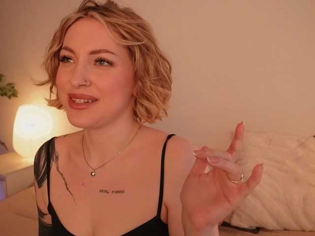 TouchMyAss's BongaCams show and profile