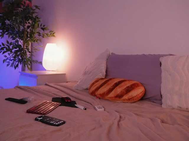 TouchMyAss —  I only do what is on the menu. @total tk. @sofar collected, @remain left before the show starts