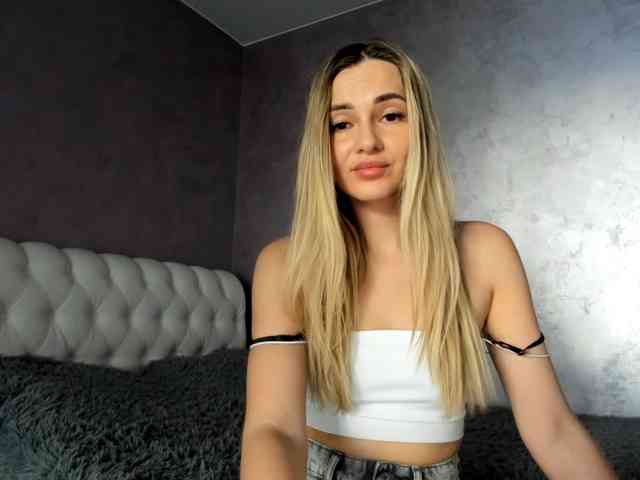 LovelyRose Live Webcam on BongaCams