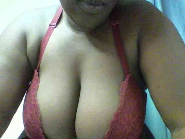 Sexyboobys webcam
