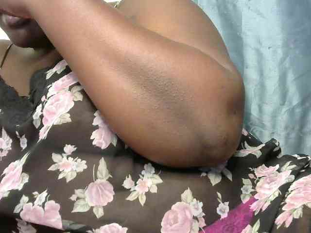 Sexyboobys webcam