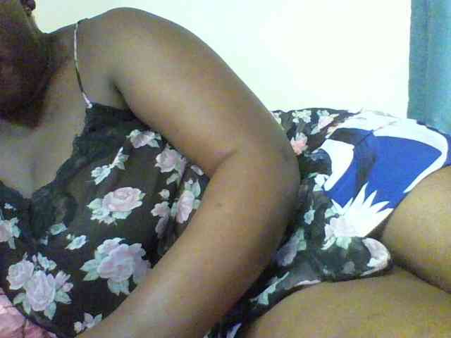 Sexyboobys webcam