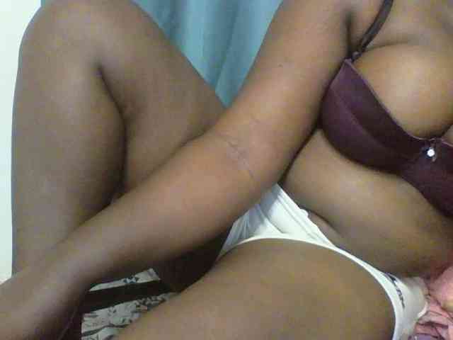 Sexyboobys webcam