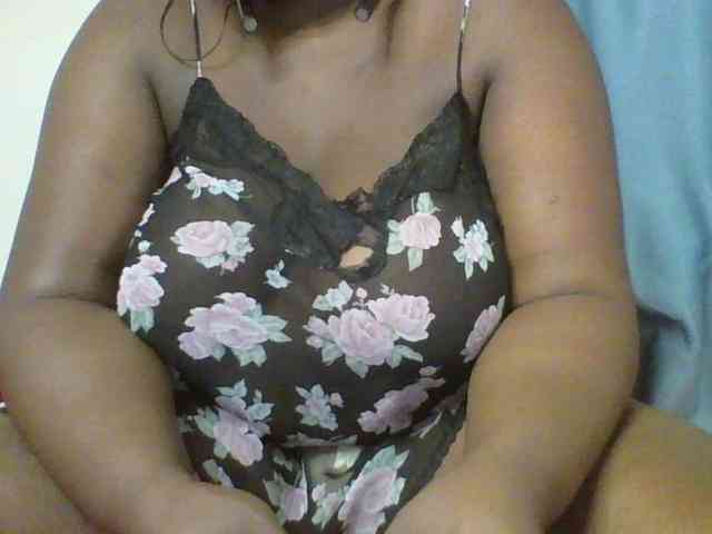 Sexyboobys webcam