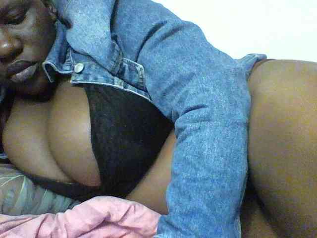 Sexyboobys webcam