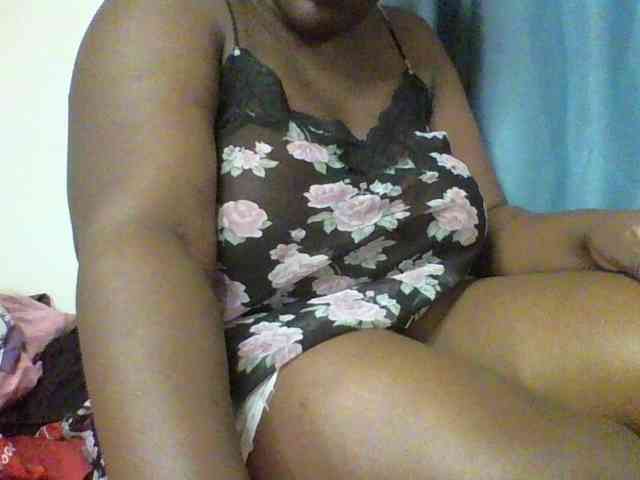 Sexyboobys webcam