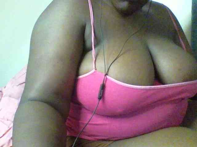 Sexyboobys webcam