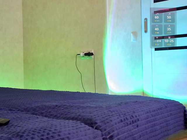 Rosea's BongaCams show and profile