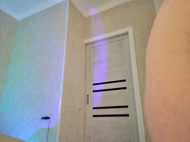 Rosea's BongaCams show and profile