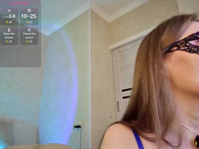 Rosea's BongaCams show and profile