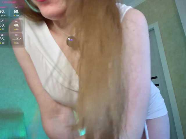 Rosea from BongaCams