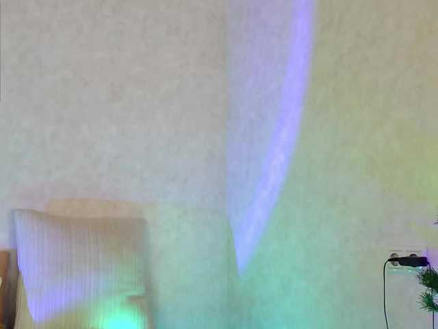 Rosea's BongaCams show and profile