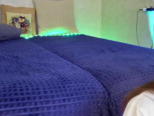 Rosea's BongaCams show and profile