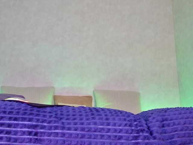 Rosea's BongaCams show and profile